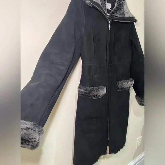 LOFT Black Faux Fur Trim Winter Coat size 2 - Picture 3 of 8